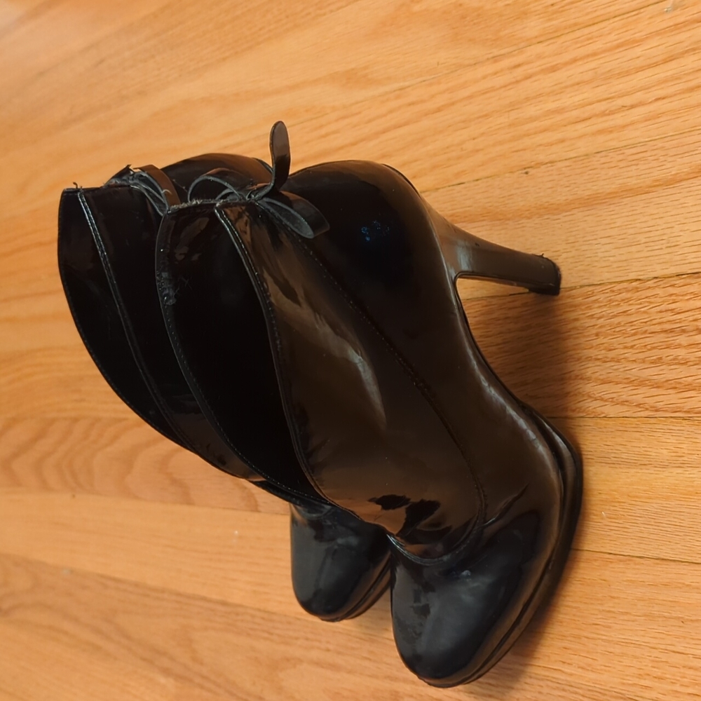 High heel booties